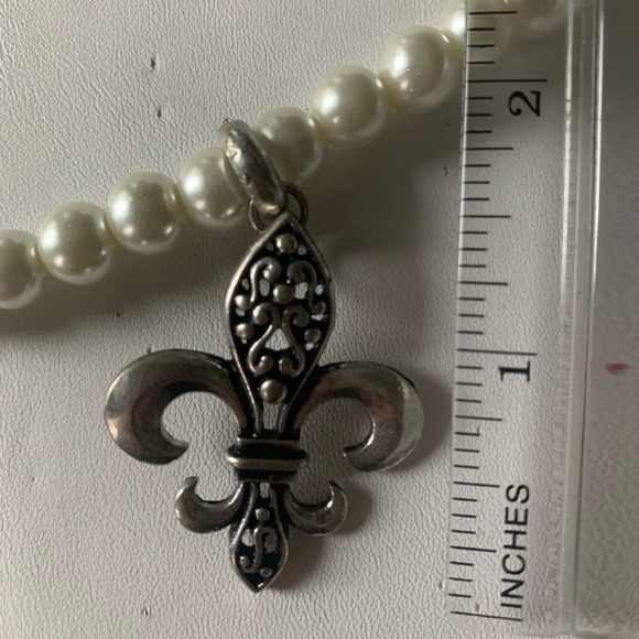 Necklace fleur de Lis pearl - Picture 4 of 6